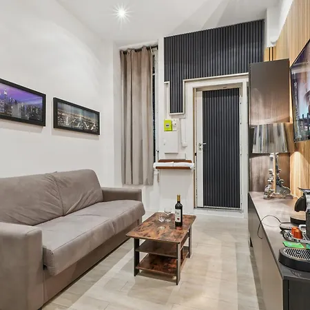 Appartement Flat Close To Arc De Triomphe Parijs
